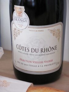 Label of a bottle of Côtes du Rhône